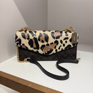 Coach Klare Envelope Crossbody Bag In Signature Canvas With Leopard Print CCD02